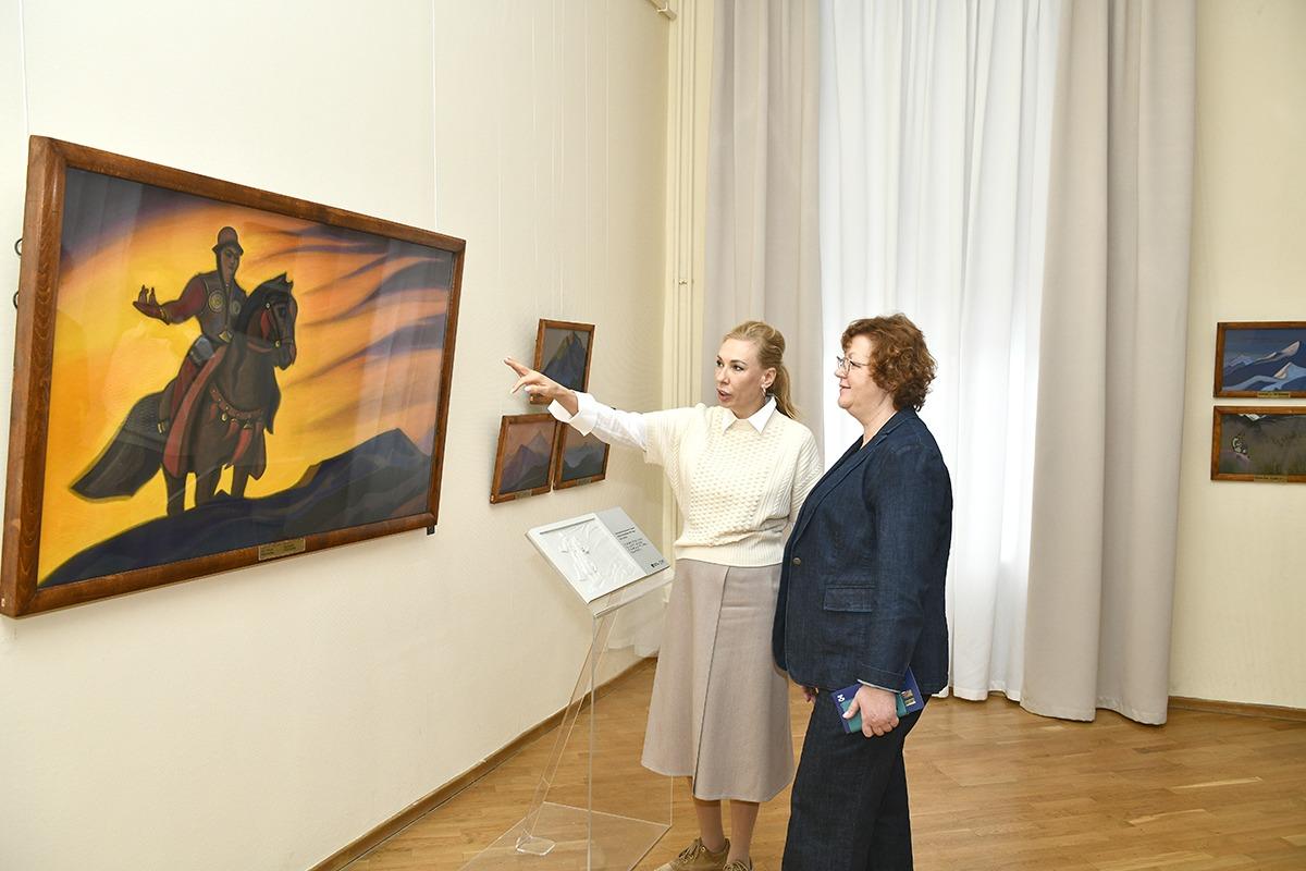 Фото Новосибирский художественный музей презентовал тактильные копии картин 5